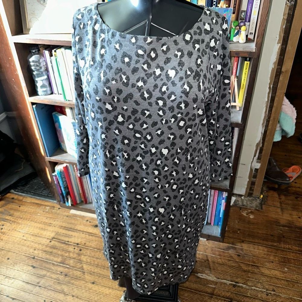 Loft gray cheetah print knit travelcore lounge L dress